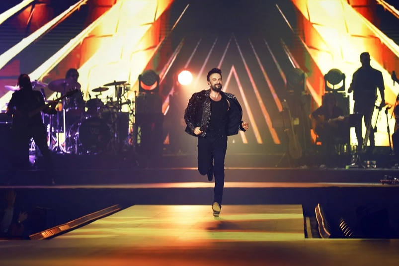 Tarkan özlemi son buldu… Megastar İstanbul’da hayranlarıyla kucaklaştı Beklenen büyük buluşma