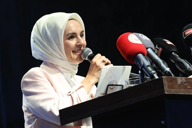 Bakan Göktaş’tan Budapeşte’de “Aile Odaklı Zirve”de önemli mesajlar Aile ve Sosyal