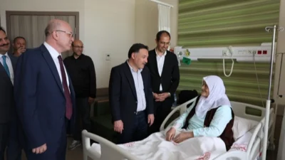  Kayseri Valisi Gökmen Çiçek,
