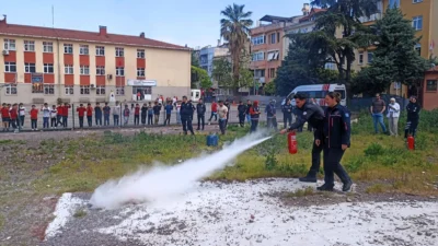 Kocaeli’nde emniyet güçleri afetlere karşı hazır kıta Kocaeli Büyükşehir Belediyesi İtfaiye