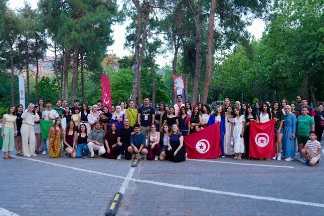Denizli’de gençler kültür şöleninde buluştu Denizli Büyükşehir Belediyesi ve