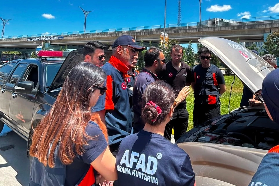 Kocaeli’de AFAD’a ileri sürüş eğitimi Kocaeli Büyükşehir Belediyesi, afet