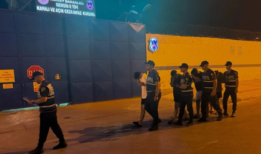 Mersin’de polise mukavemete 4 tutuklama Mersin’de polise mukavemete 4 tutuklama